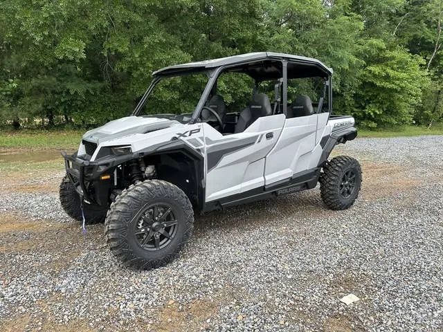 2026 Polaris® General XP 4 1000 Sport