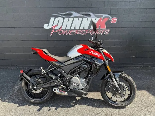 2025 CFMOTO 300NK — front three-quarter view