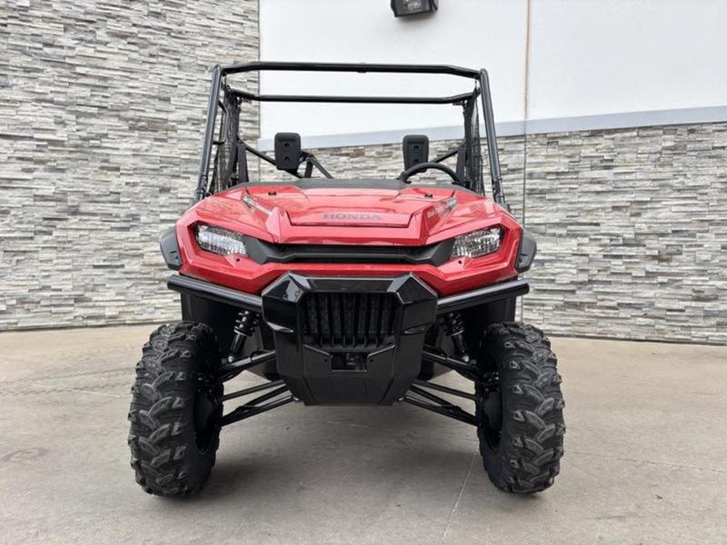 2025 Honda Pioneer 1000 — side profile view