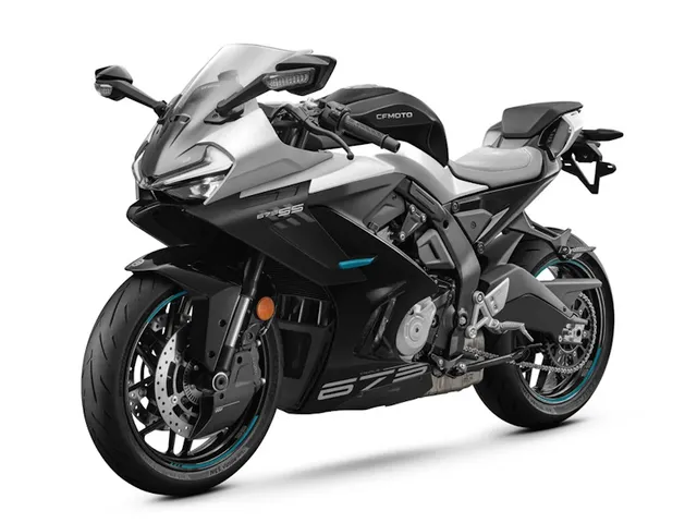 2026 CFMOTO 675SS — front three-quarter view