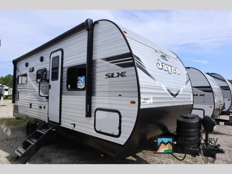2026 Jayco Jay Flight SLX 200MKS — front three-quarter view