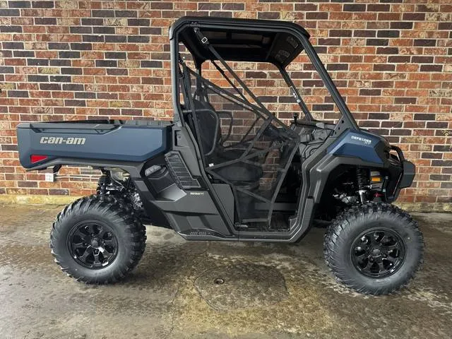 2026 Can-Am® Defender XT HD11 — front three-quarter view