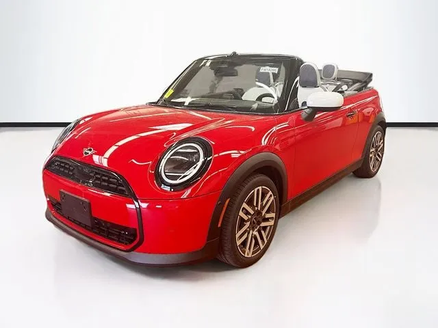 2026 MINI CONVERTIBLE SIGNATURE PLUS in Chili Red II — front three-quarter view