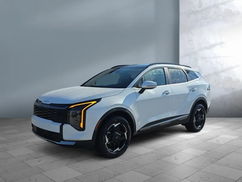 2026 Kia Sportage Hybrid — front three-quarter view