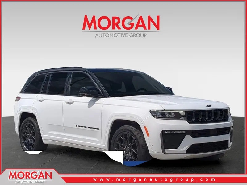 2026 Jeep Grand Cherokee Summit in White/off-white — front three-quarter view