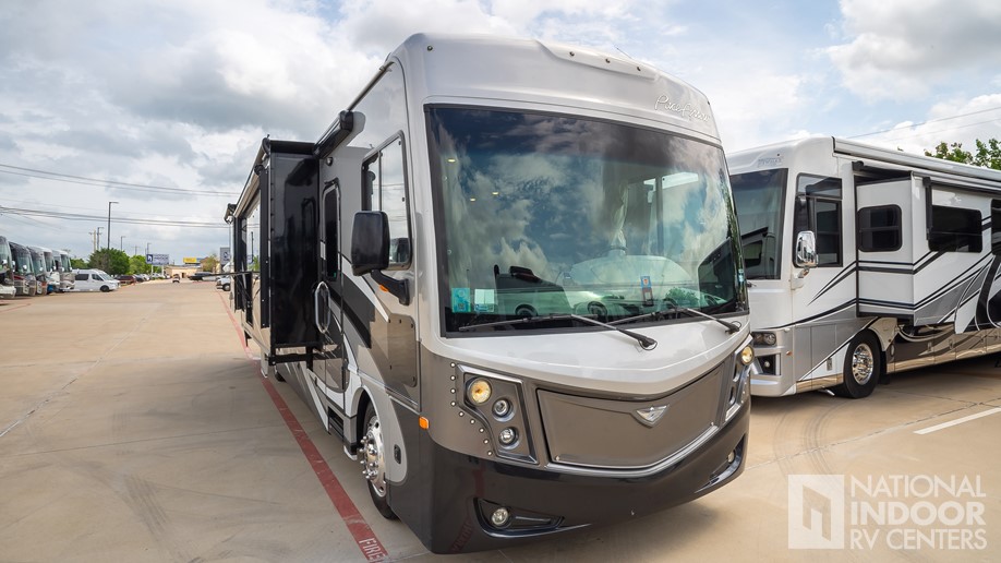 2021 Fleetwood Pace Arrow