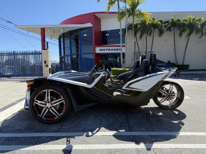 2019 Polaris Slingshot SLR Icon Monument White