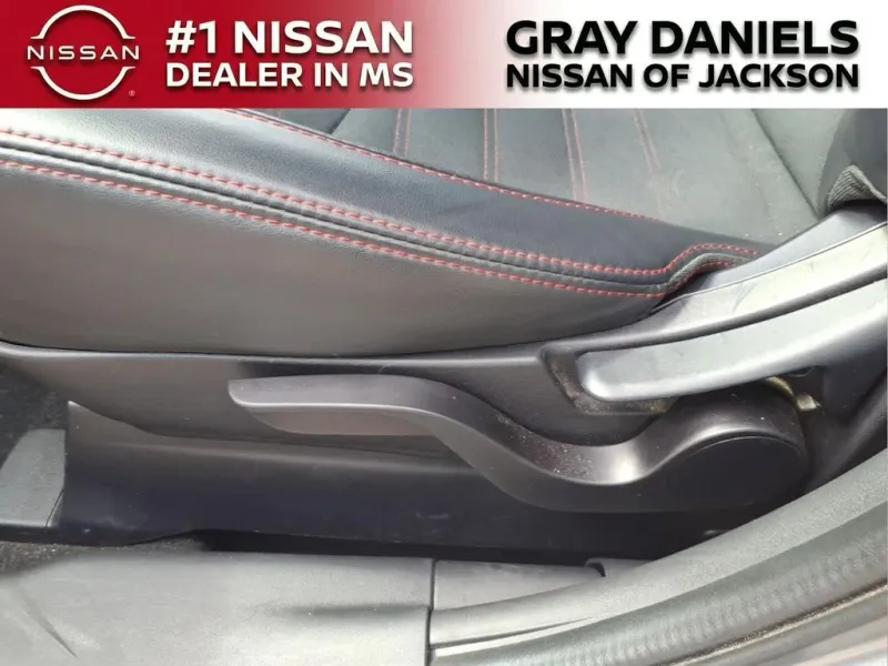 2024 Mitsubishi Outlander Sport — photo 12 view