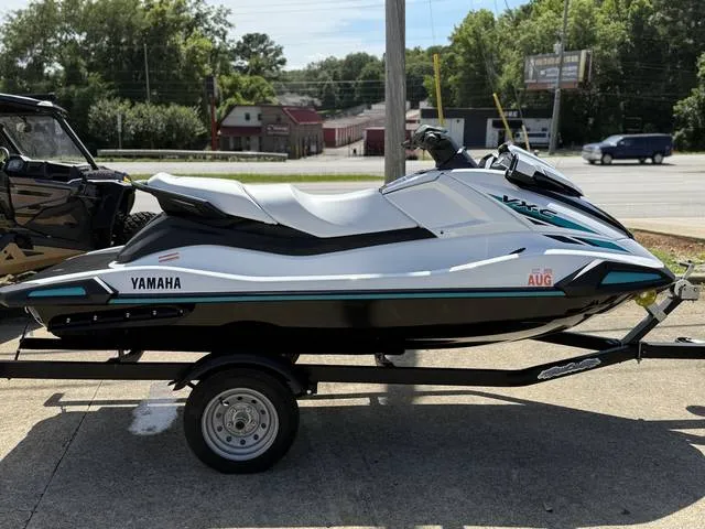 2026 Yamaha VX-C® — front three-quarter view