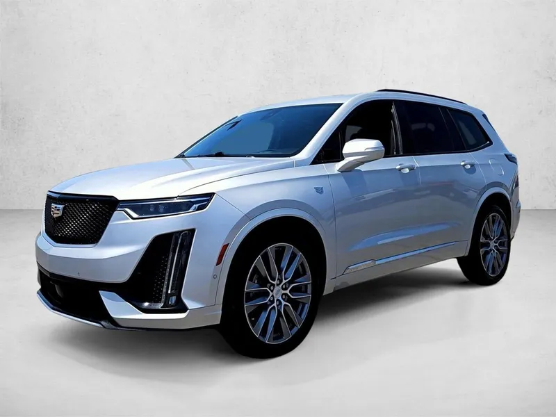 2020 Cadillac XT6 — interior view