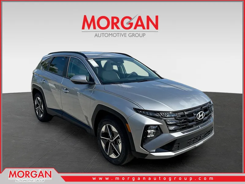 2026 Hyundai TUCSON SEL in Shimmering Silver — front three-quarter view