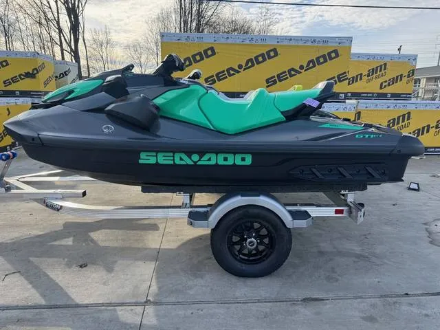 2026 Sea-Doo GTI™ SE 170 Tech, Audio, iDF, iBR — front three-quarter view