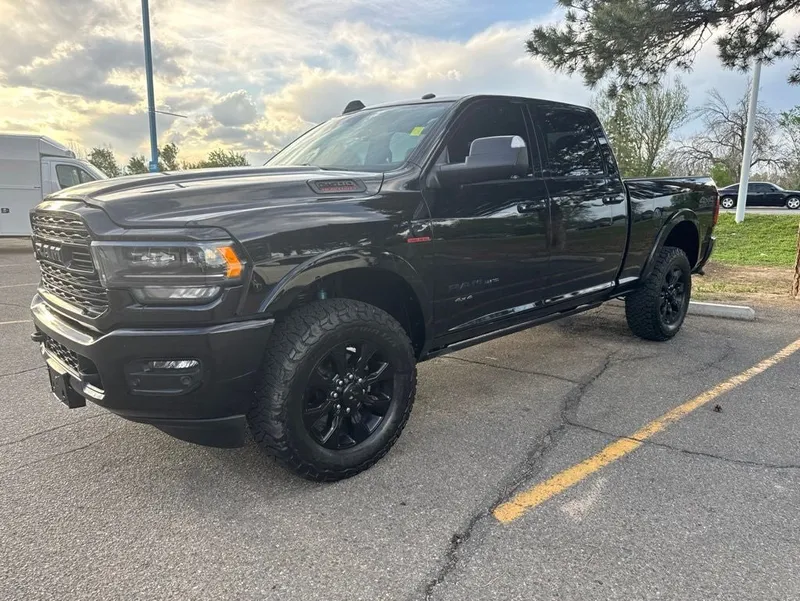 2021 RAM 2500 Limited Crew Cab 4x4 6'4' Box in Diamond Black Crystal Pearlcoat — front three-quarter view