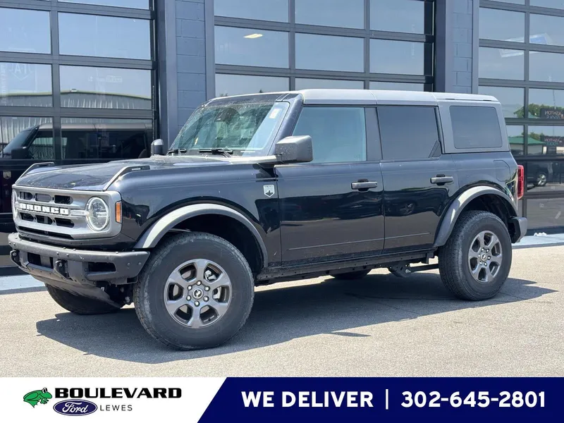 2024 Ford Bronco Big Bend in Shadow Black — front three-quarter view