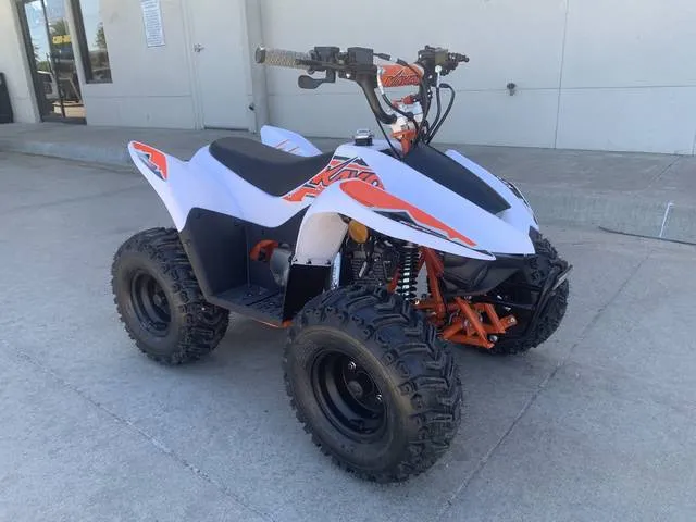 2025 Kayo Fox / Storm 70 — front three-quarter view
