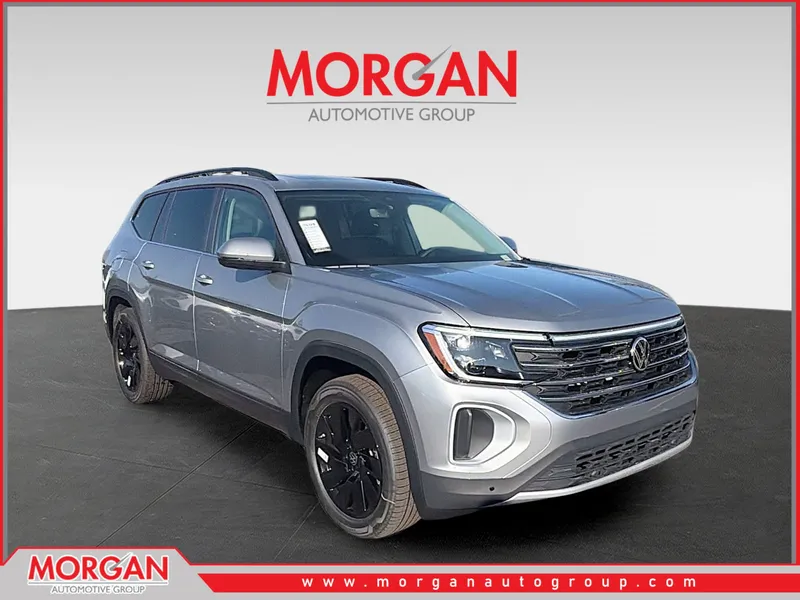 2026 Volkswagen Atlas 2.0T SE w/Technology in Mist — front three-quarter view