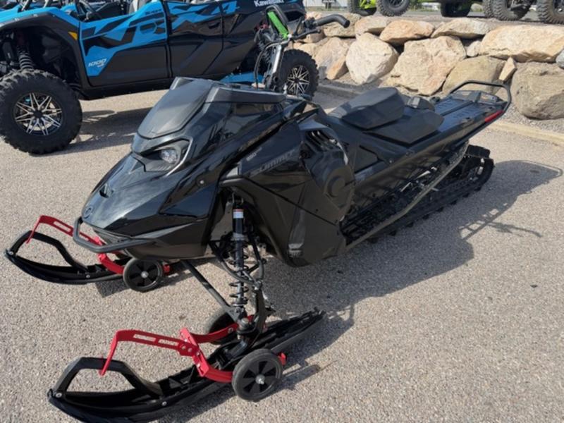 2024 Ski-Doo Summit Adrenaline with Edge Package Rotax 850 E-TEC 146 SS H_Al Powder 2