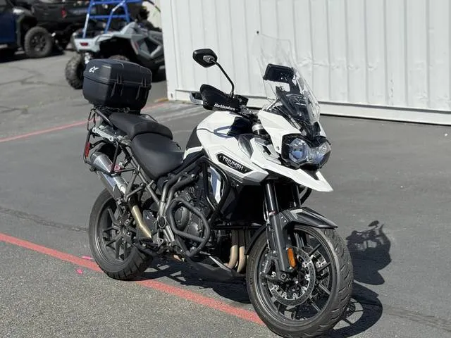 2017 Triumph EXPLORER XRT — front three-quarter view
