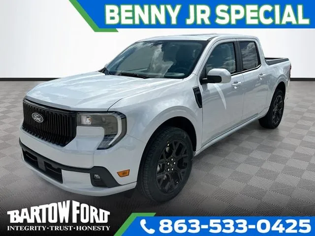 2026 Ford Maverick Lobo Standard in White Metallic — front three-quarter view