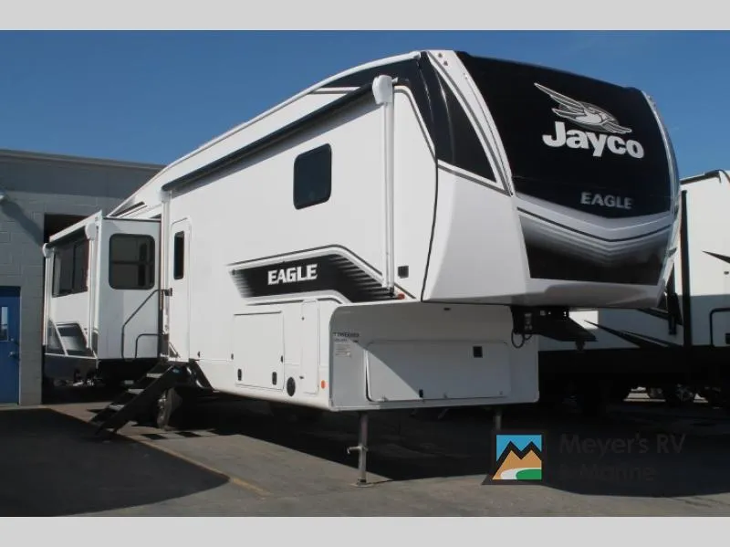 2026 Jayco Eagle 335LSTS — front three-quarter view