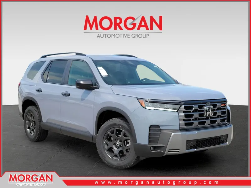 2026 Honda Pilot TrailSport in Sonic Gray Pearl — front three-quarter view