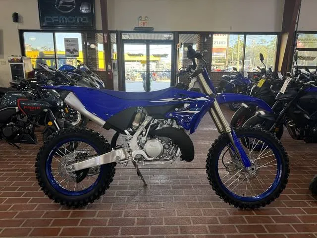 2026 Yamaha YZ250X — front three-quarter view