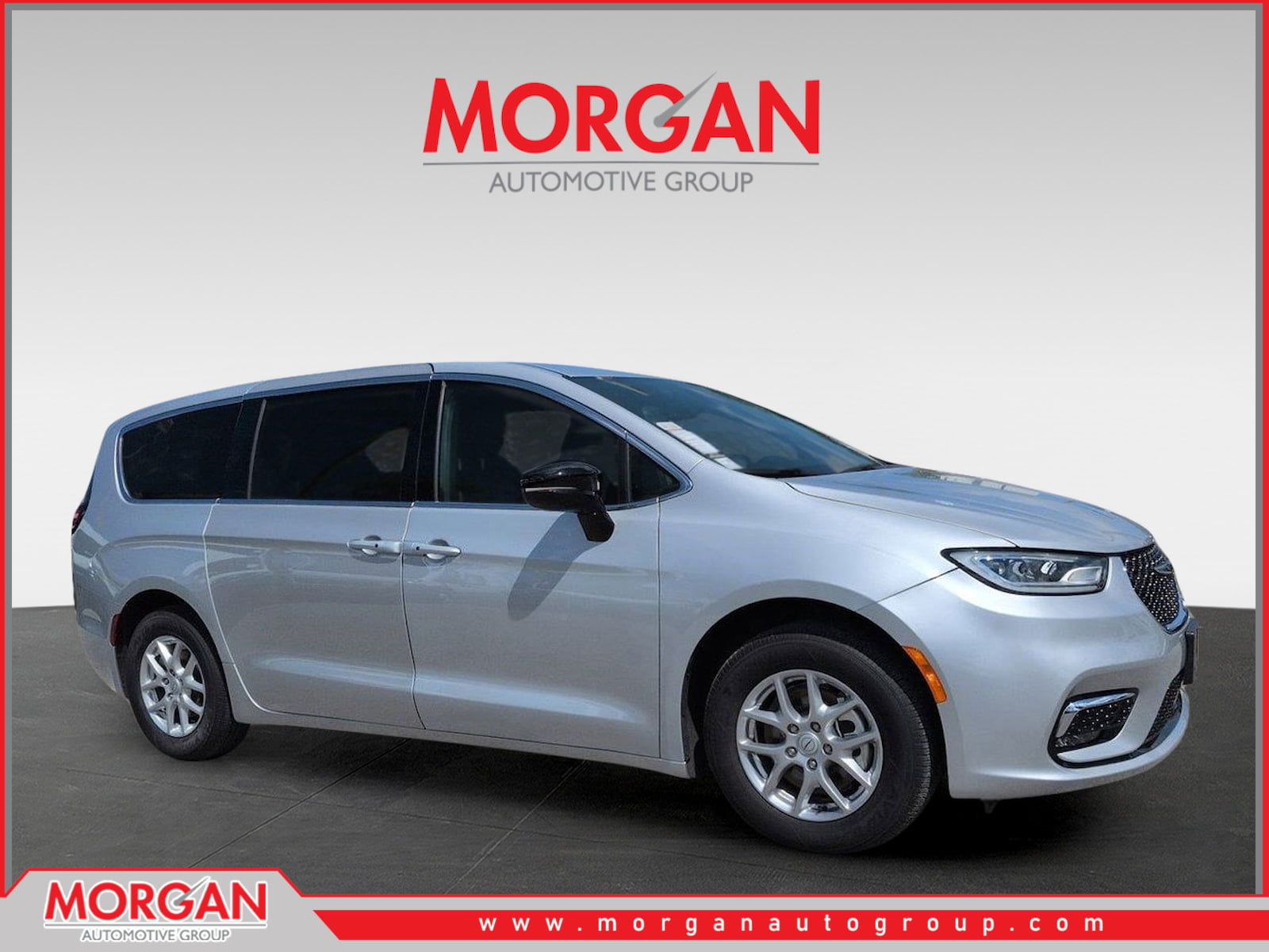 2026 Chrysler Pacifica Select in Silver — front three-quarter view