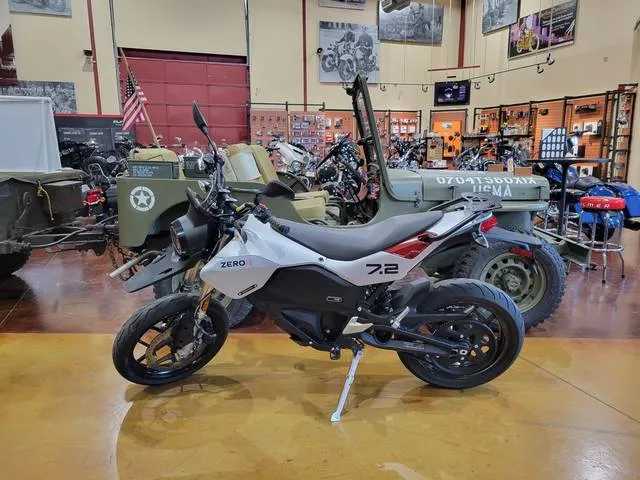 2022 Zero FXE ZF7.2 — front three-quarter view
