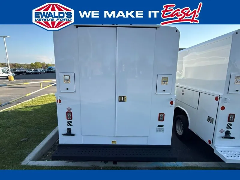 2025 Ford E-350SD Base Cutaway in Oxford White — front three-quarter view