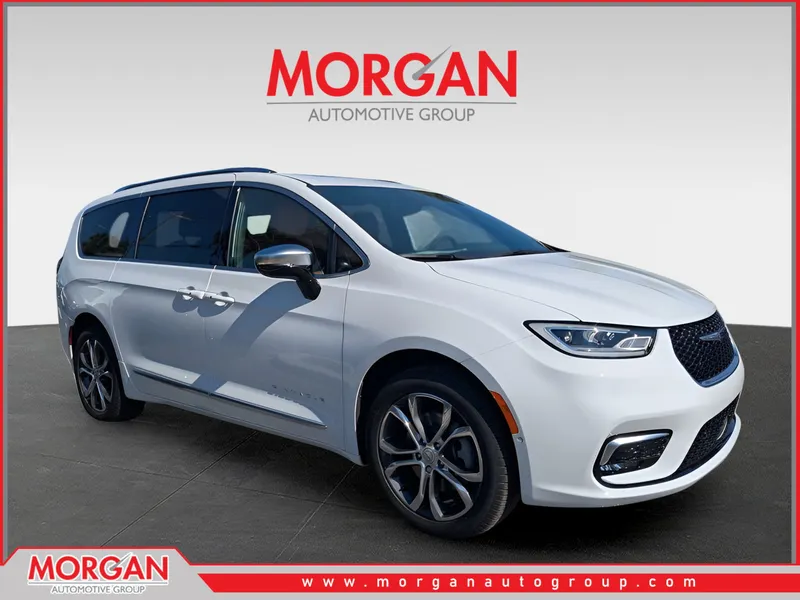 2026 Chrysler Pacifica Pinnacle in White — front three-quarter view