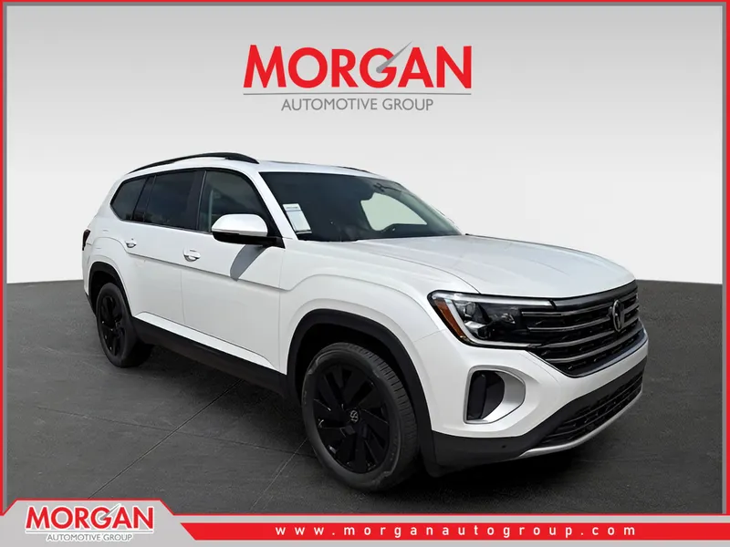 2026 Volkswagen Atlas 2.0T SE w/Technology in White — front three-quarter view