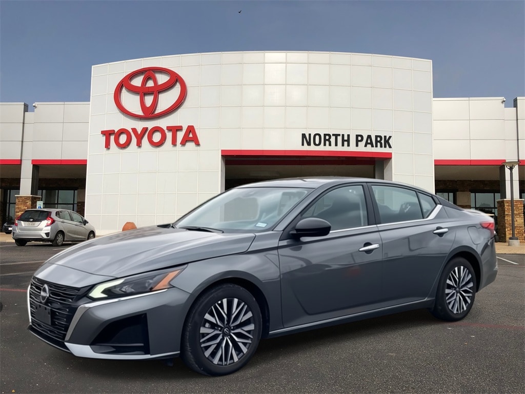 2025 Nissan Altima