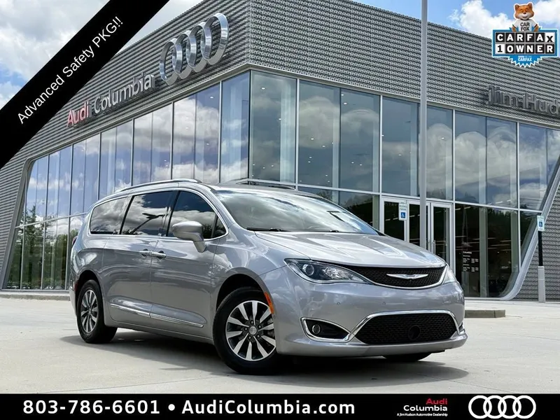 2020 Chrysler Pacifica Touring L Plus in Billet Silver Metallic — front three-quarter view
