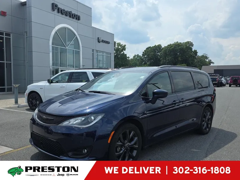 2019 Chrysler Pacifica Touring L in Jazz Blue Pearlcoat — front three-quarter view