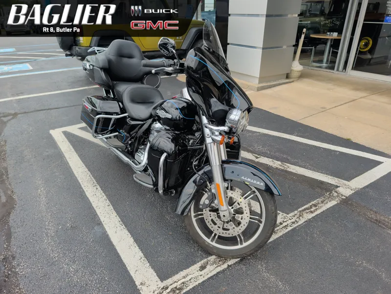2020 Harley-Davidson Ultra Limited Special Edition Base in Other — front three-quarter view