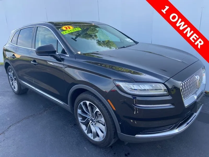 2023 Lincoln Nautilus — side profile view