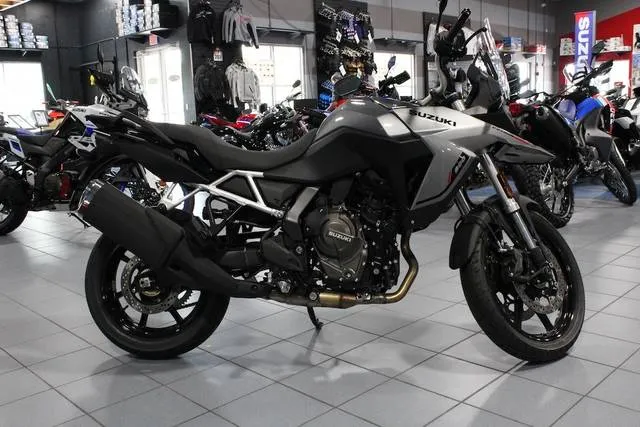 2026 Suzuki V-STROM 800 — front three-quarter view