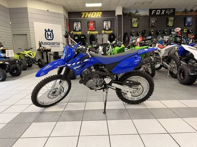 2026 Yamaha TT-R125LE — front three-quarter view
