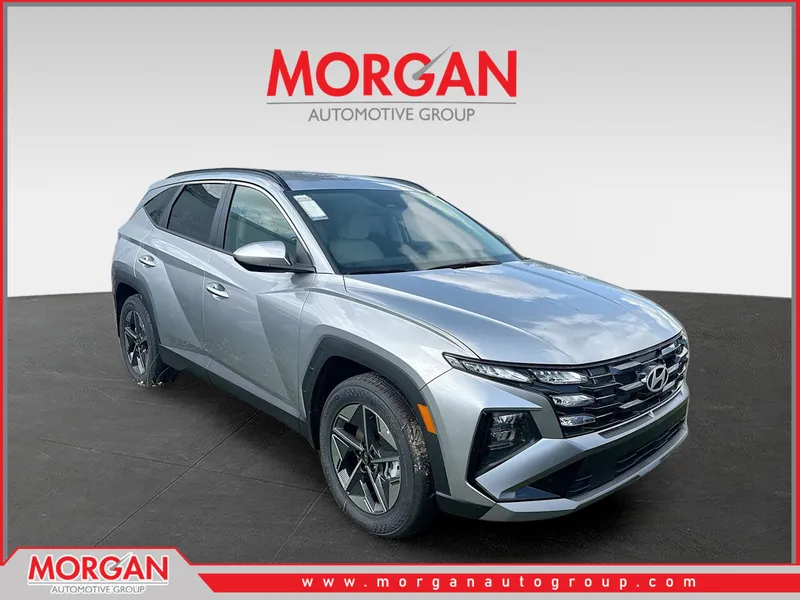 2026 Hyundai TUCSON SEL in Shimmering Silver — front three-quarter view