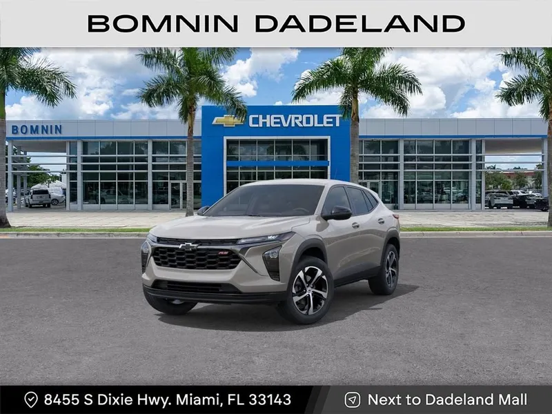 2026 Chevrolet Trax 1RS in White Sands — front three-quarter view