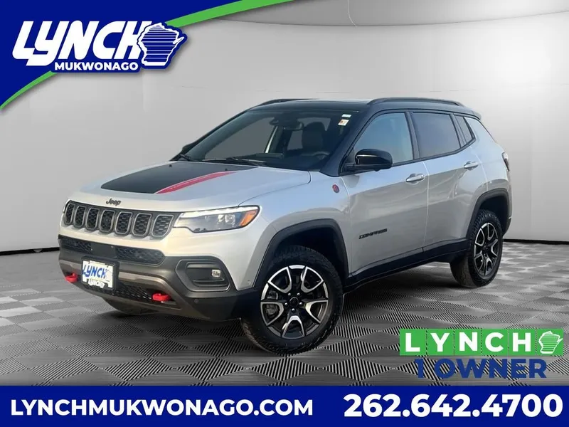 2025 Jeep Compass Trailhawk in Silver Zynith Metallic Clearcoat — front three-quarter view