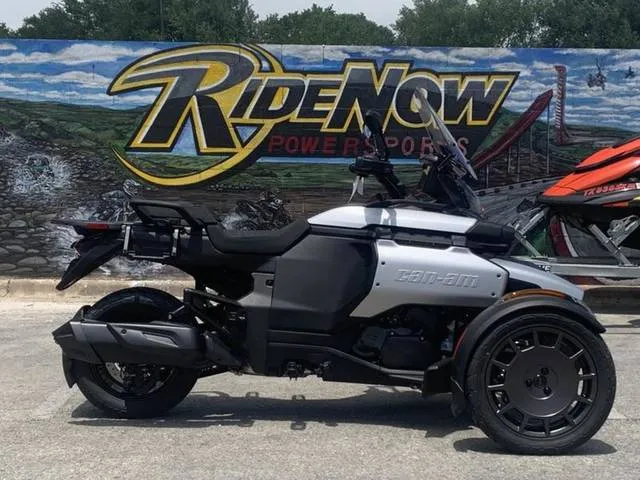 2026 Can-Am® Canyon — front three-quarter view