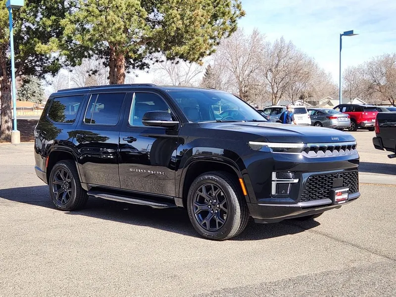 2026 Jeep Grand Wagoneer GRAND WAGONEER LIMITED ALTITUDE 4X4 in High Gloss Black Exterior Paint — front three-quarter view