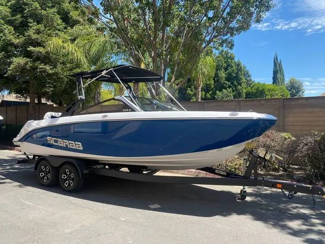 2025 Scarab 235 SE — front three-quarter view