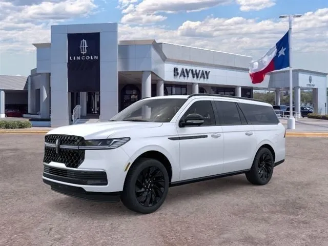 2026 Lincoln Navigator L Reserve in White Metallic — front three-quarter view