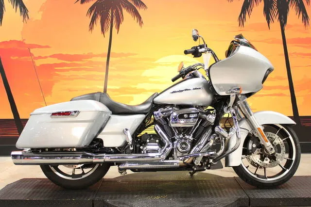 2020 Harley-Davidson® FLTRX - Road Glide® — front three-quarter view