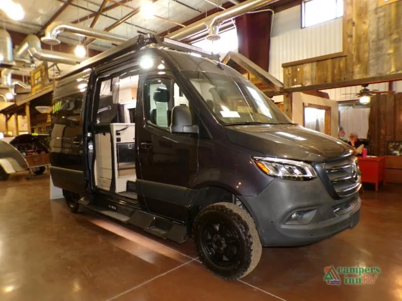 2021 Tiffin Motorhomes Cahaba — front three-quarter view