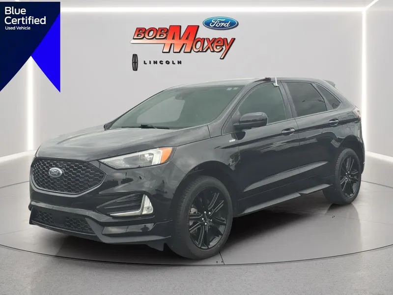 2023 Ford Edge ST Line in Black Metallic — front three-quarter view