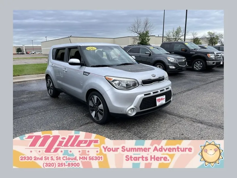 2015 Kia Soul Exclaim in Bright Silver — front three-quarter view