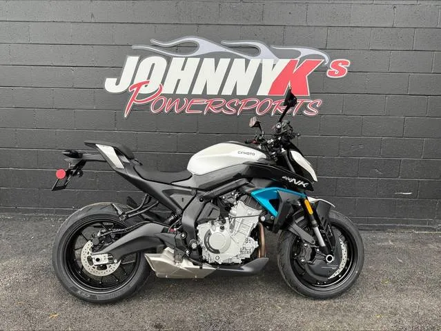 2026 CFMOTO 675NK — front three-quarter view